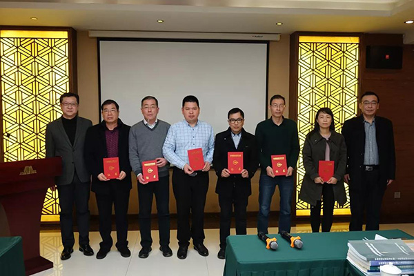 全國(guó)縫制機(jī)械標(biāo)準(zhǔn)化技術(shù)委員會(huì)2018年年會(huì)在天津舉行(圖4)